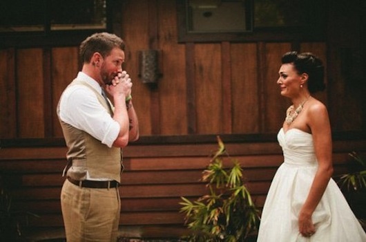 10 Grooms' Faces When They First See Their Bride